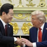 Donald Trump a reçu le président sud-coréen Lee Jae Myung dans le bureau ovale de la Maison blanche. KEYSTONE/AP/Alex Brandon